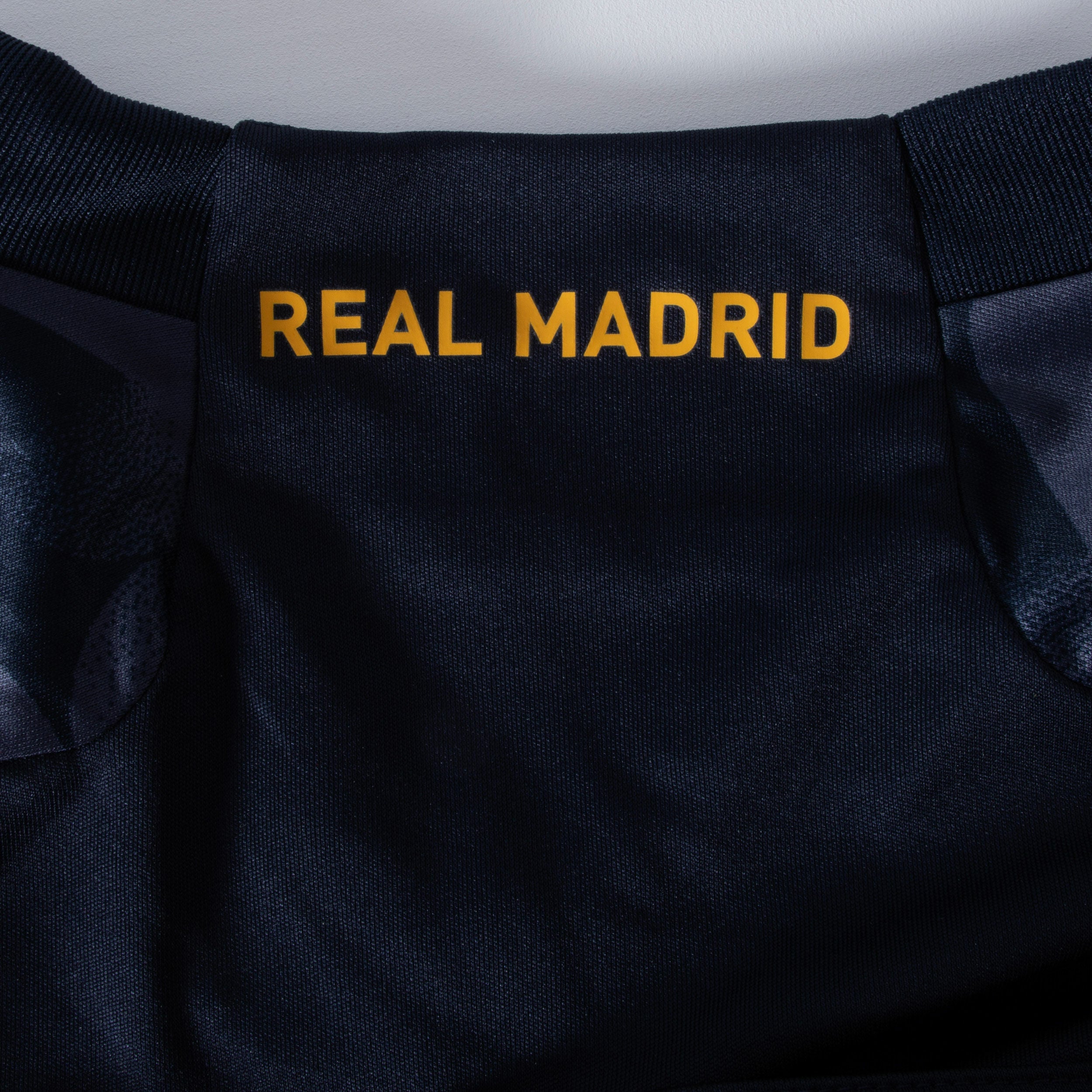 Megafanshop GmbH Adidas Real Madrid Away Vini Jr. 7 Shirt 2023-2024 (Pre-Season Printing) L