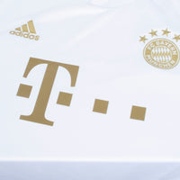 Adidas Bayern München Away Upamecano 2 Trikot 2022-2023 (Offizielle Beflockung)